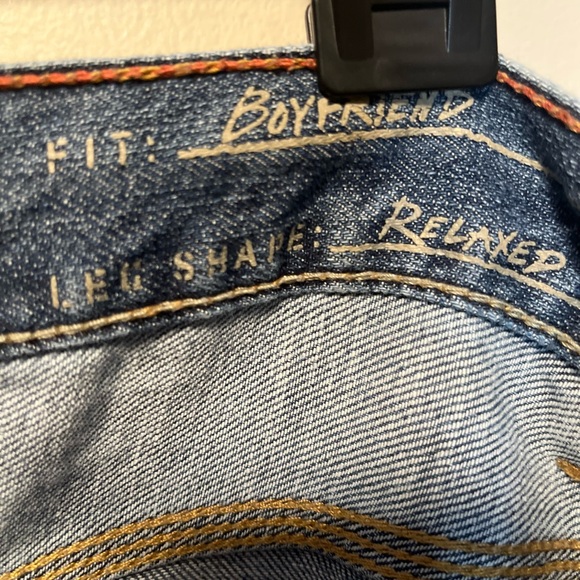 Eddie Bauer boyfriend relaxed fit button fly jeans size. Loose fit, and comfy! - Picture 4 of 6